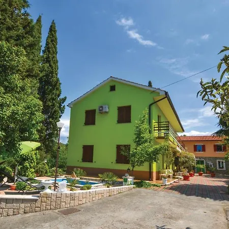 Cozy In Portoroz With Kitchen